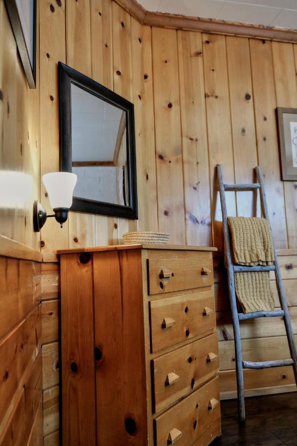 Lake Front Cabins จูนเลค ภายนอก รูปภาพ